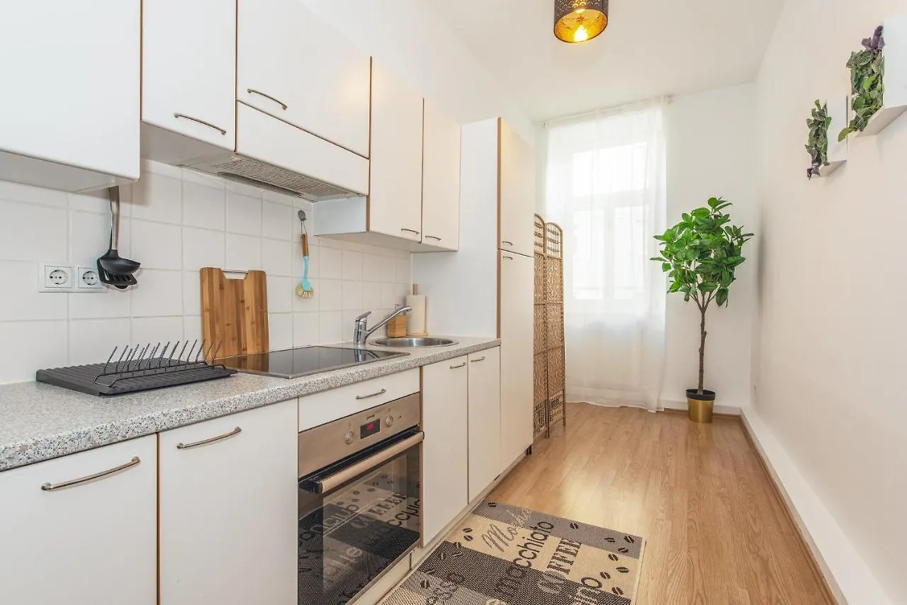 Beautiful Apartment - 12 Minutes To City Center Vienna Austria